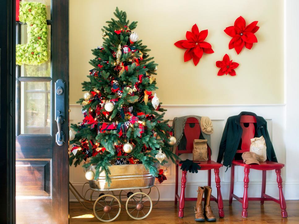 christmas decor ideas How to Bring Joy to Your Home at This Christmas Season - 53