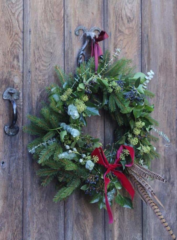 fresh wreath. 1 60+ Creative Christmas Decoration Ways for Your Home - 10