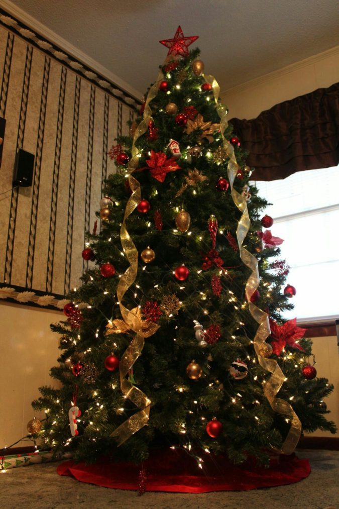 hang christmas lights vertically. 2 60+Untraditional Christmas Decorations to Transform Your Home Look This Year - 61