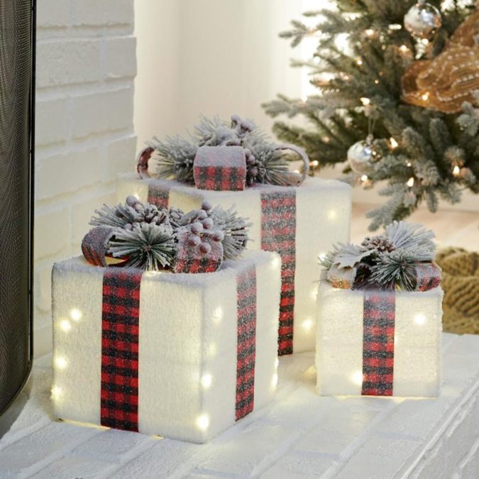 45+ Christmas Lights Decorations to Let Outdoor Area Twinkle 16 lights 45+ Christmas Lights Decorations to Let Outdoor Area Twinkle - 16