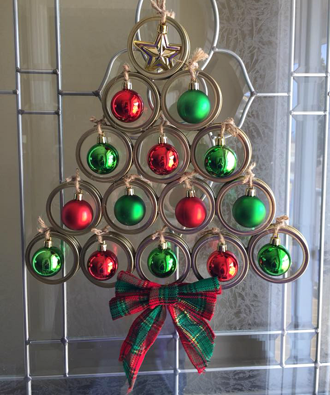 70+ Creative Christmas Decorations to Do 39 mason jar lid christmas tree 1 70+ Creative Christmas Decorations to Do - 39