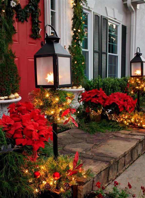 outdoors-lighting.-5 70+ Creative Christmas Decorations to Do in 2021