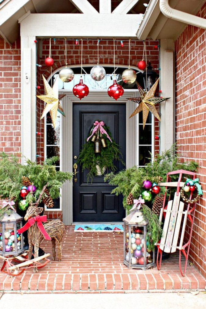 70+ Creative Christmas Decorations to Do 24 outdoors lighting... 70+ Creative Christmas Decorations to Do - 24
