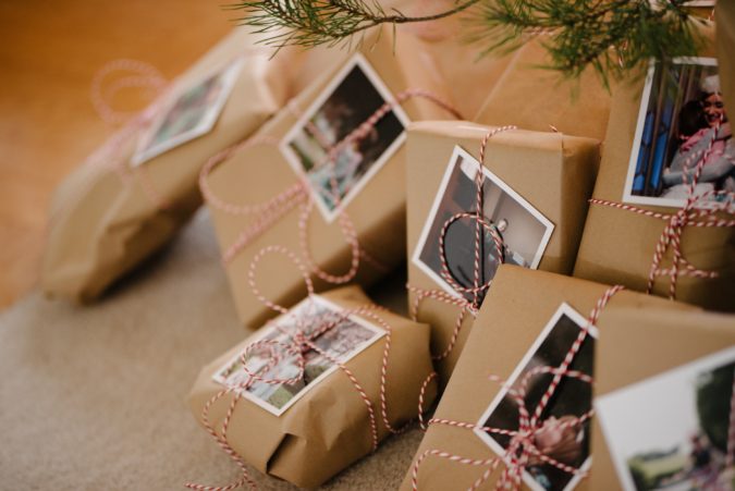 photos on gifts 70+ Brilliant Ideas for This Year Christmas Decoration - 25