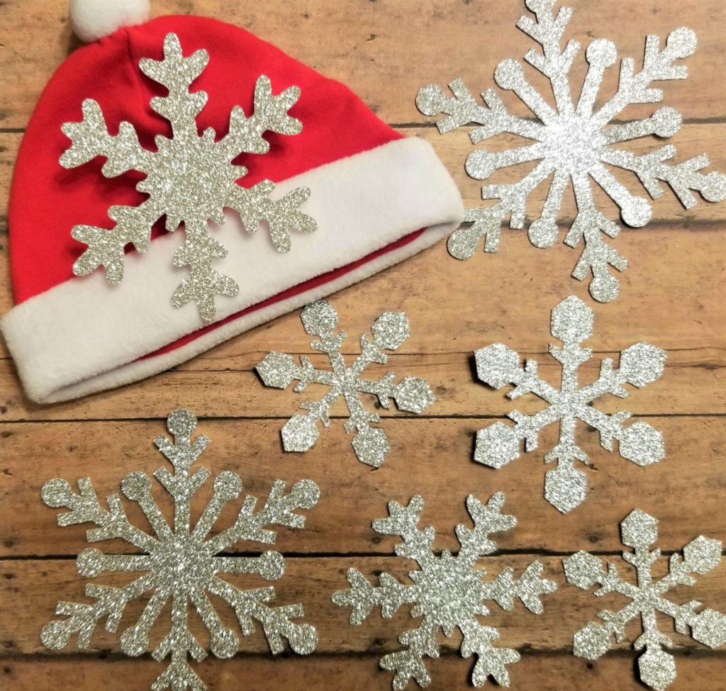 70+ Brilliant Ideas for This Year Christmas Decoration 66 snowflakes 1 70+ Brilliant Ideas for This Year Christmas Decoration - 66
