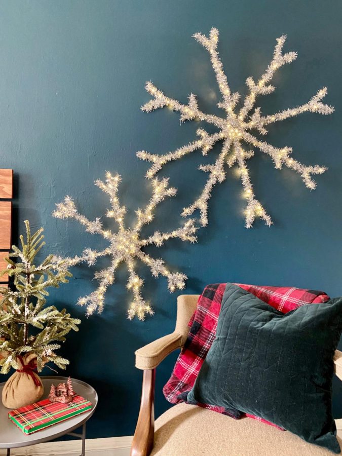 70+ Brilliant Ideas for This Year Christmas Decoration 62 snowflakes 70+ Brilliant Ideas for This Year Christmas Decoration - 62