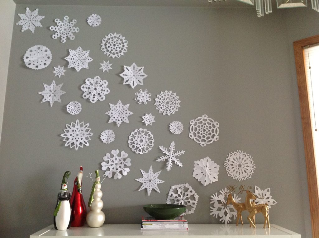 snowflakes.. 70+ Brilliant Ideas for This Year Christmas Decoration - 67