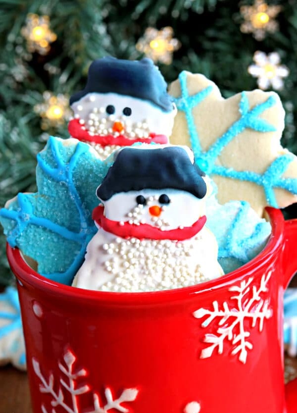 sugar cookies. 60+Untraditional Christmas Decorations to Transform Your Home Look This Year - 5