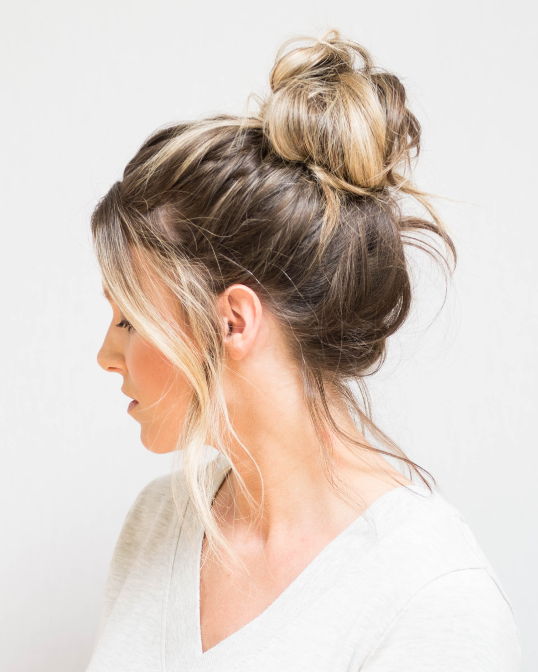 70+ Outdated Hairstyle Ideas Coming Back 33 Lazy bun 3 70+ Outdated Hairstyle Ideas Coming Back - 33