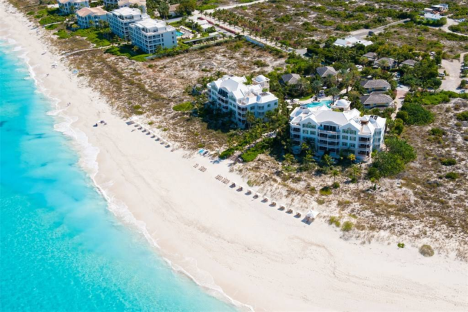Point-Grace-Turks-and-Caicos-resort-675x450 Relax and Unwind at These Amazing Waterside Retreats