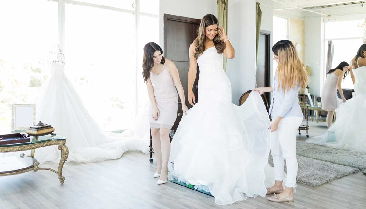 Wedding Dress Shops near Me: 10 Tips for Wedding Dress Shopping 15 dress... Wedding Dress Shops near Me: 10 Tips for Wedding Dress Shopping - 15