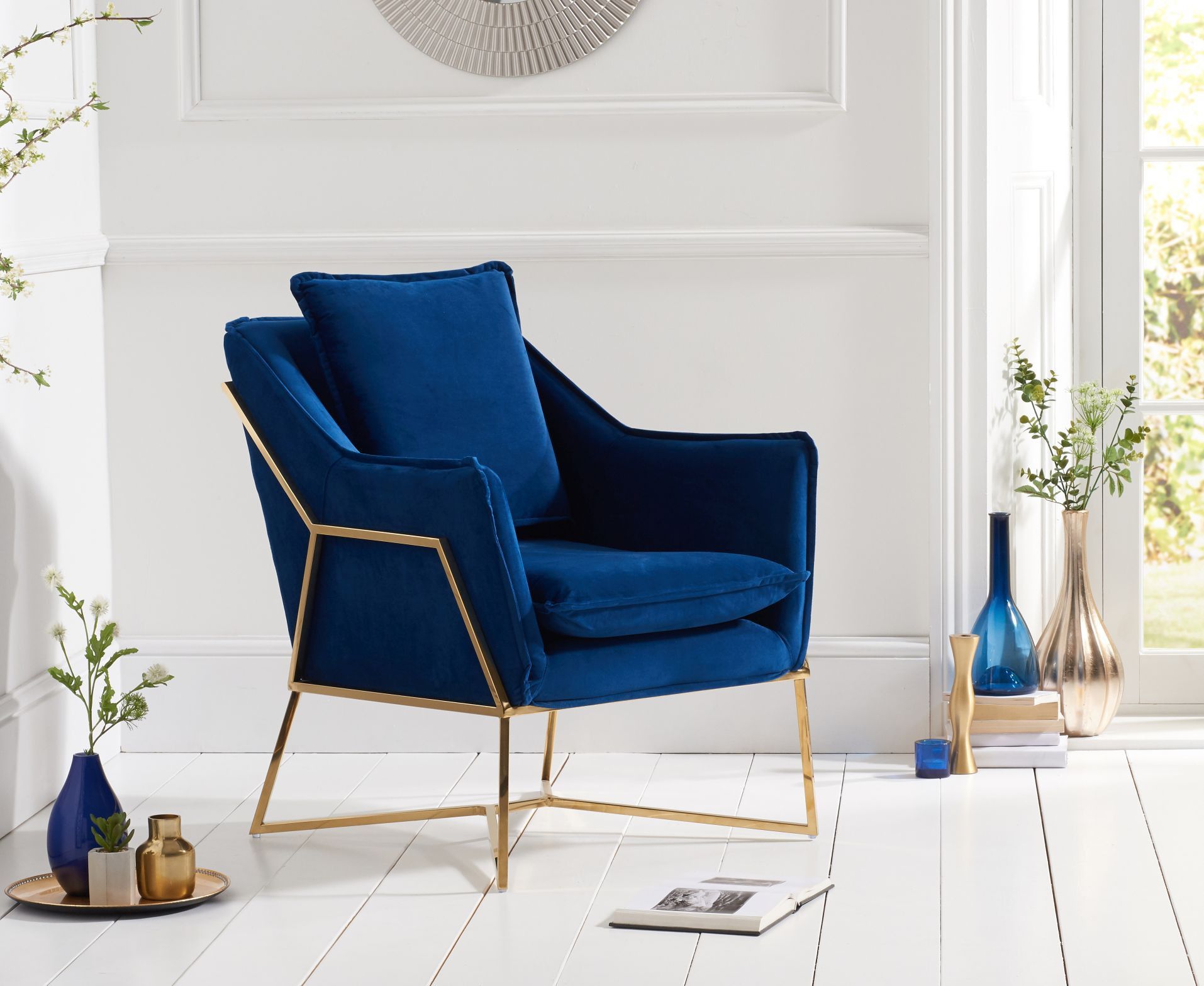+110 Unique Living Room Furniture Pieces That Amaze Everyone 33 Accent chair. 4 +110 Unique Living Room Furniture Pieces That Amaze Everyone - 33