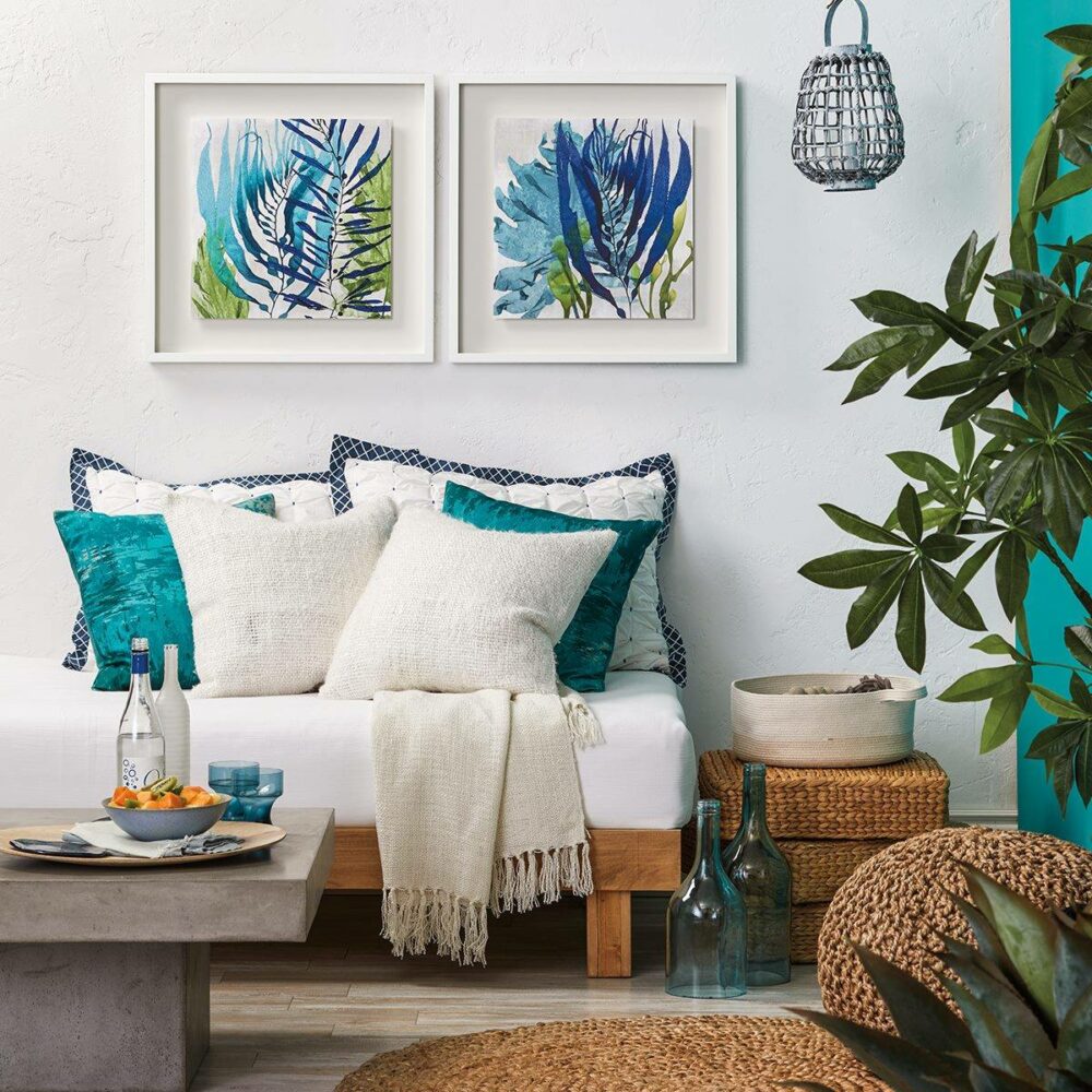 Frames and art. +110 Unique Living Room Furniture Pieces That Amaze Everyone - 17