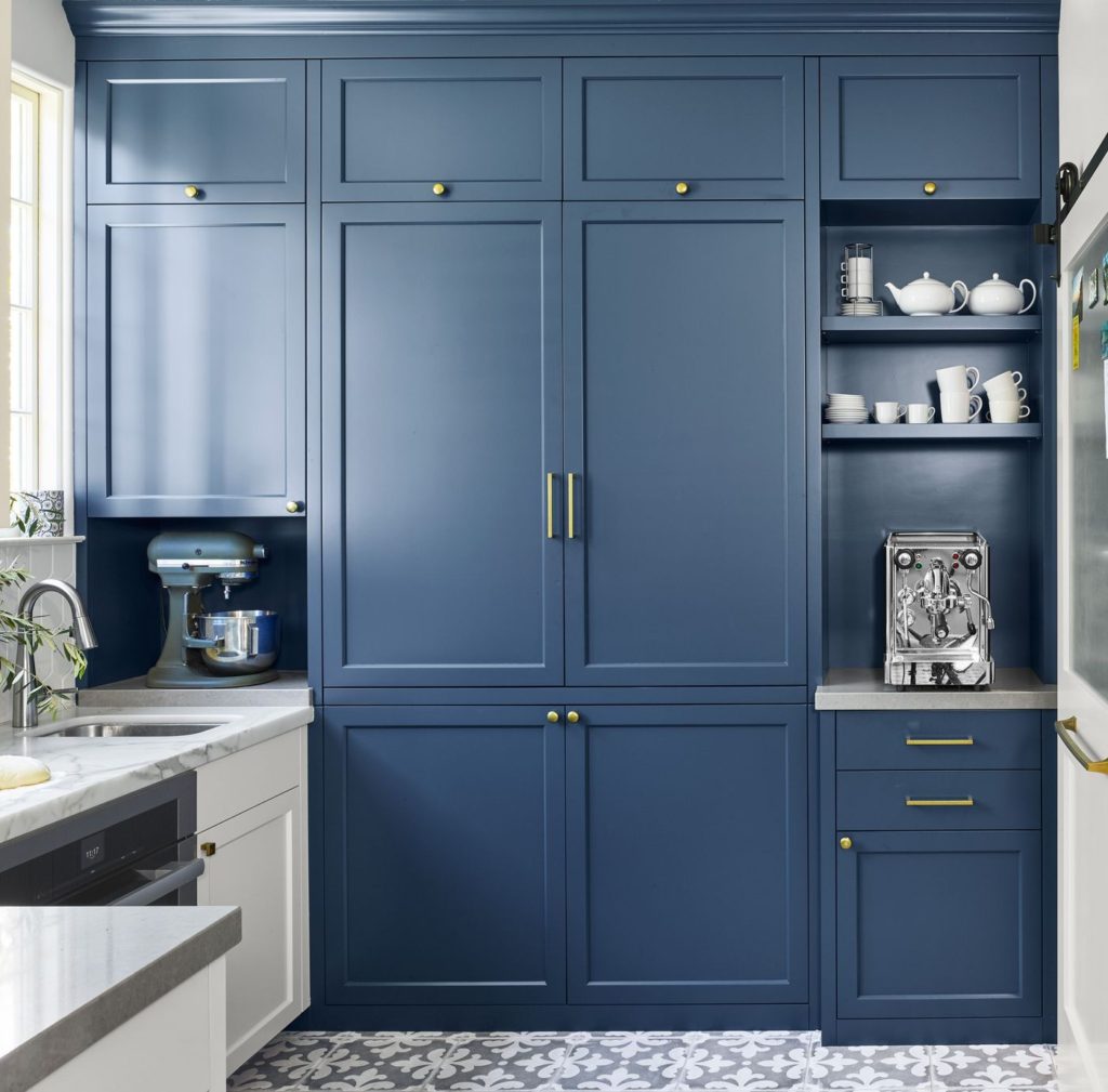 80+ Unusual Kitchen Design Ideas for Small Spaces 23 ceiling high cabinets 80+ Unusual Kitchen Design Ideas for Small Spaces - 23