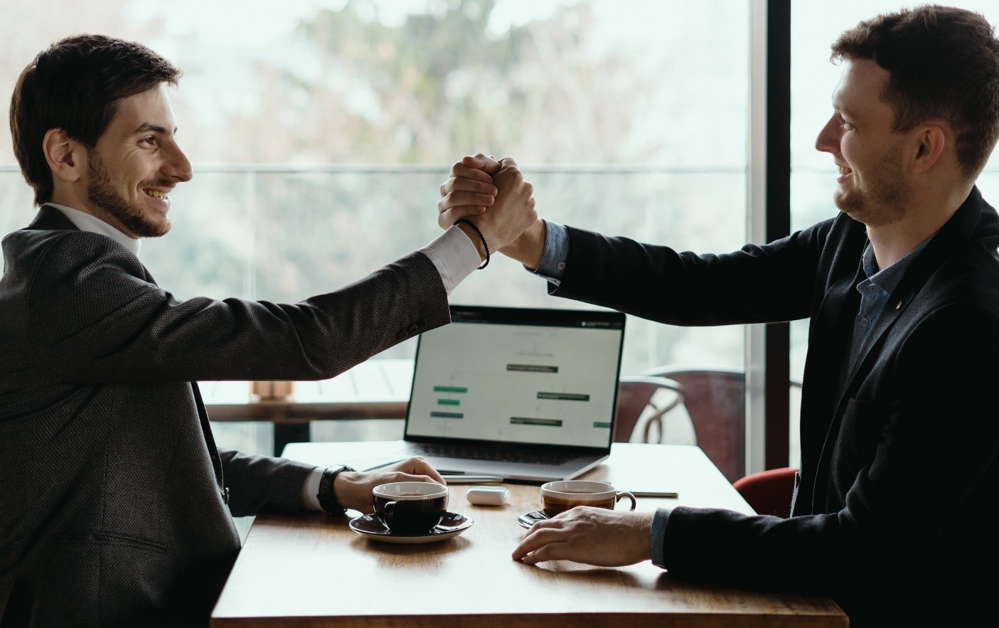 Best 10 Advertising Companies in Chicago for Small Businesses 10 company and customer Best 10 Advertising Companies in Chicago for Small Businesses - 10