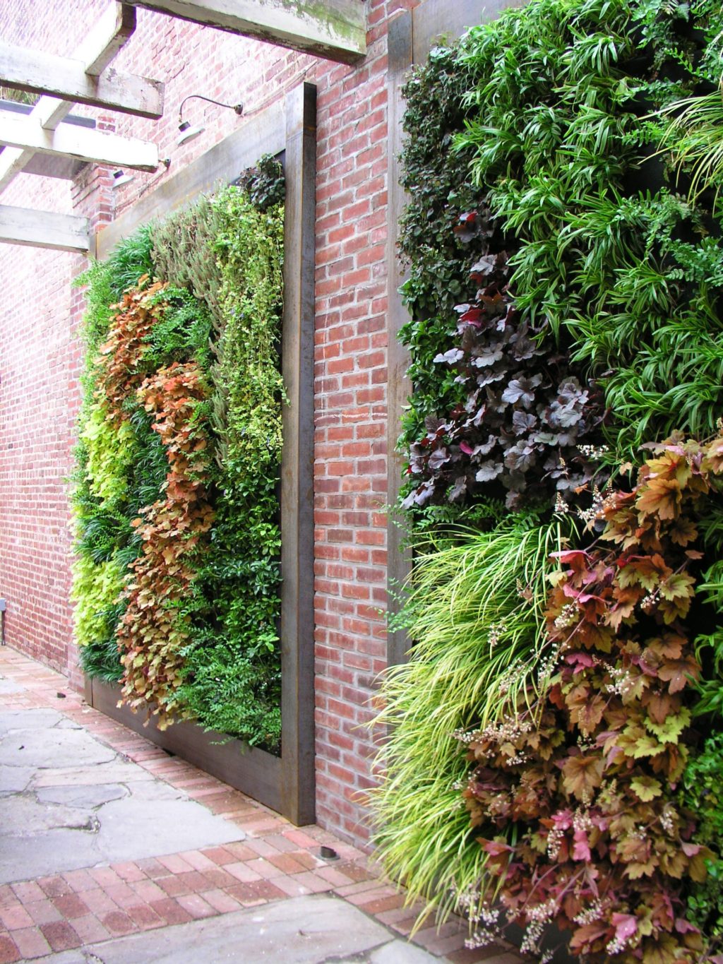 100+ Surprising Garden Design Ideas You Should Not Miss 16 living walls in garden 100+ Surprising Garden Design Ideas You Should Not Miss - 16 Garden Design Ideas