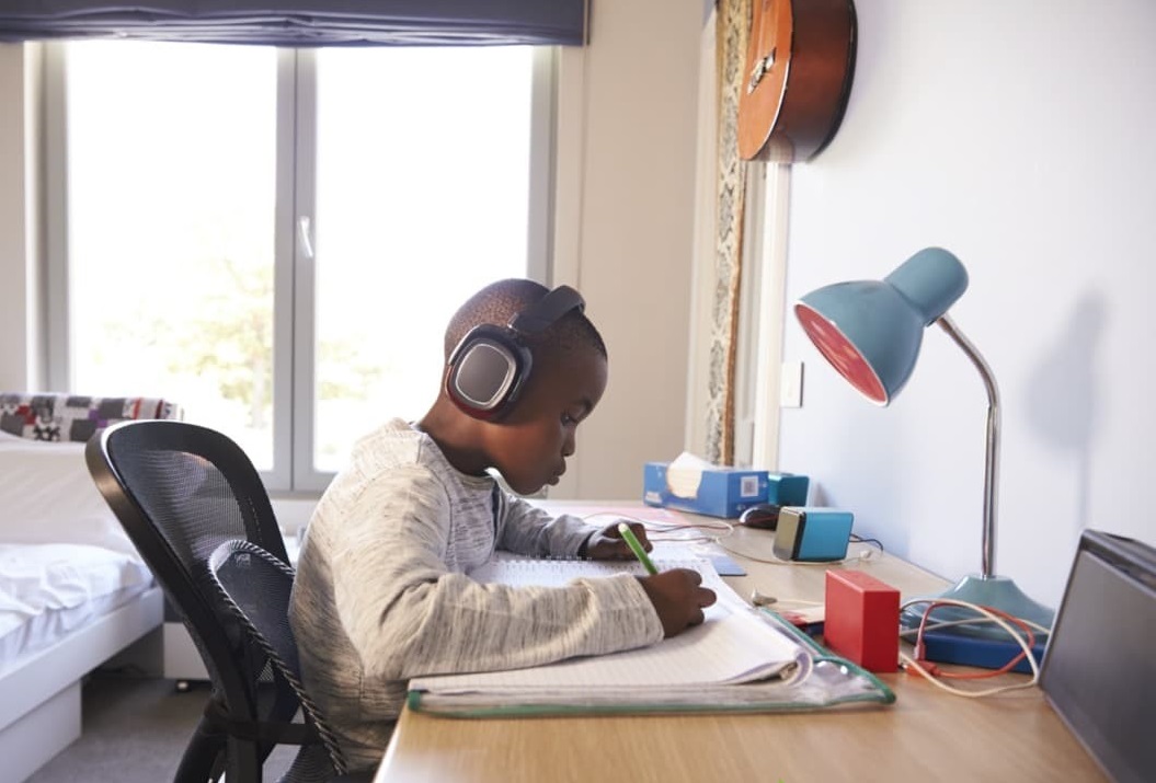 10 Tips to Design the Study Space Perfectly 7 student study light. 10 Tips to Design the Study Space Perfectly - 7