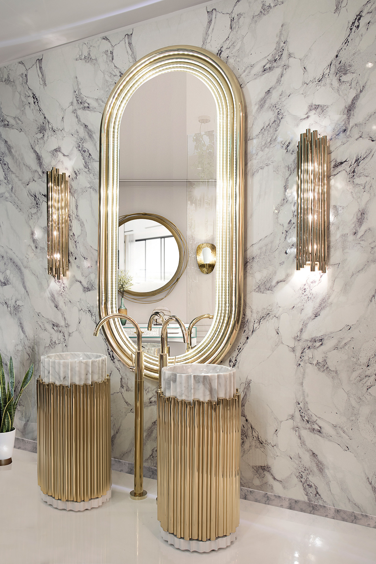 Metallic Accents Best +60 Ideas to Enhance Your Bathroom’s Luxuriousness - 32