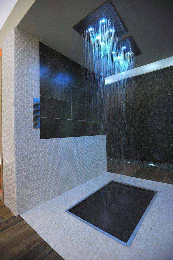 Rain-shower-and-tub-2 Best +60 Ideas to Enhance Your Bathroom’s Luxuriousness