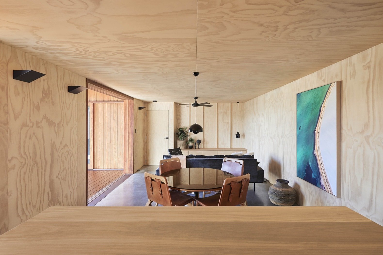 +70 Unique Ceiling Design Ideas for Your Living Room 37 Undulating plywood ceiling +70 Unique Ceiling Design Ideas for Your Living Room - 37