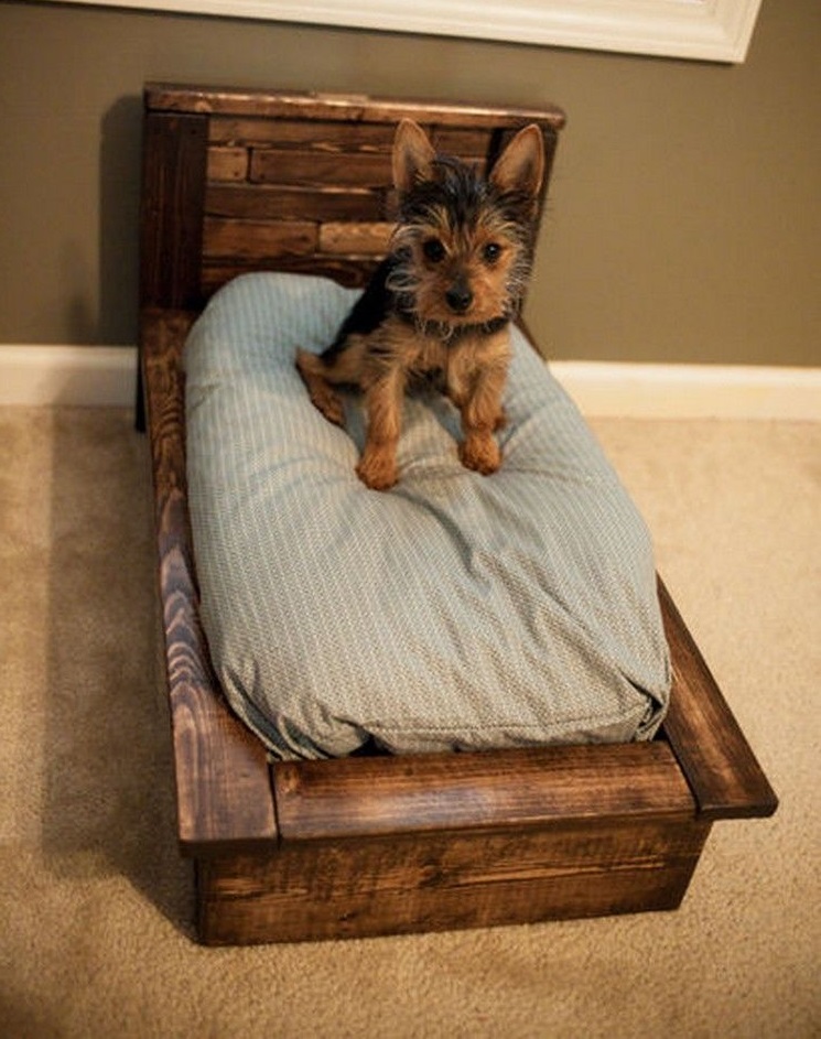 mini pallet bed +80 Adorable Dog Bed Designs That Will Surprise You - 28