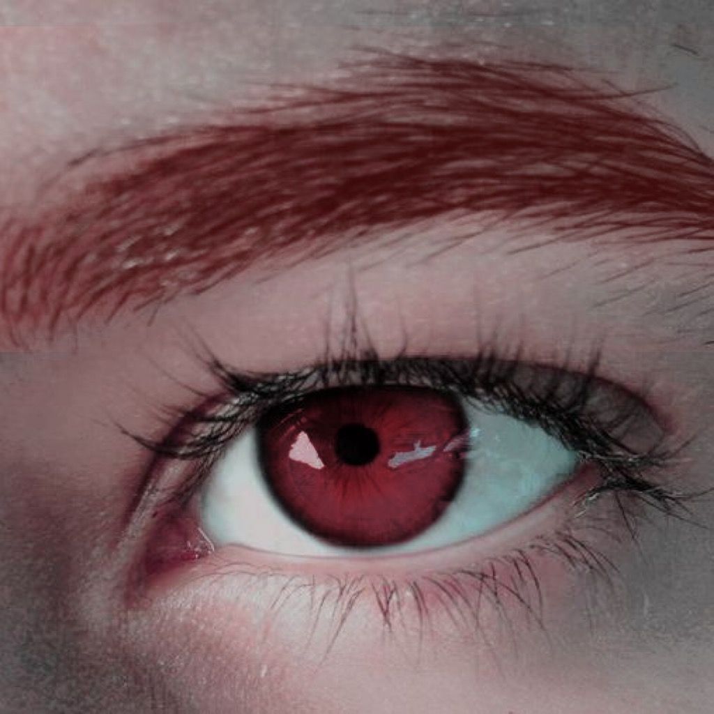 red eye 7 Rarest and Unusual Eye Colors That Looks Unreal - 5