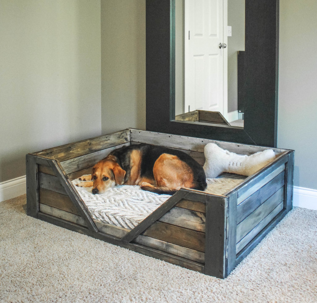 wooden pallet. +80 Adorable Dog Bed Designs That Will Surprise You - 41