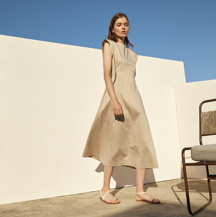Top 10 Fashion Brands Rising This Year 53 Piece of White 2021 2 Top 10 Fashion Brands Rising This Year - 44