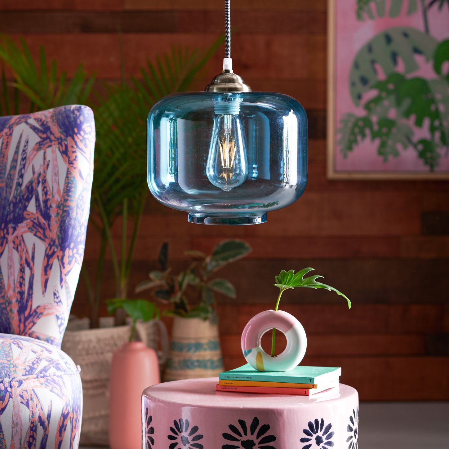 trendy-lamp 5 Critical Tips to Find Best Place to Buy Lighting in Canada
