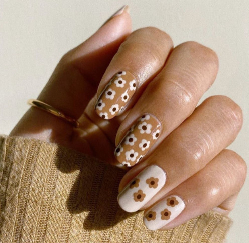 coffee and white floral nail designs