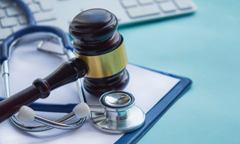 medical malpractice lawyer Factors to Consider When Choosing a Medical Negligence Solicitor - Personal Injury Lawyers 1