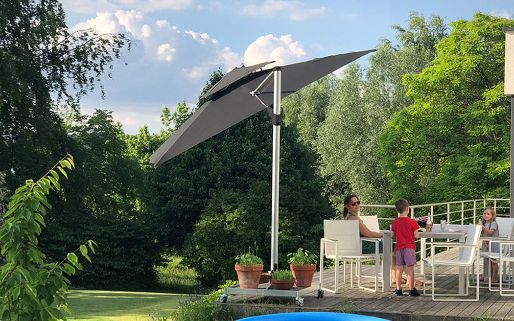 solero-parasol What to Look for When Buying a Parasol for the Garden?