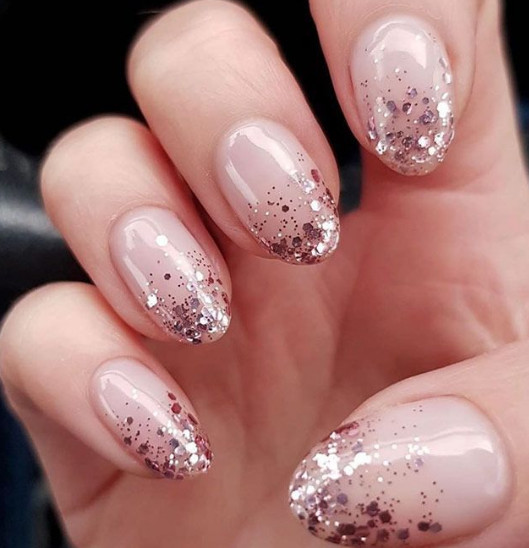 37+ Gorgeous nail-art designs to sparkle this winter 2022