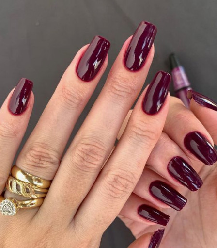 37+ Gorgeous nail-art designs to sparkle this winter 9 burgundy holidays nail ideas