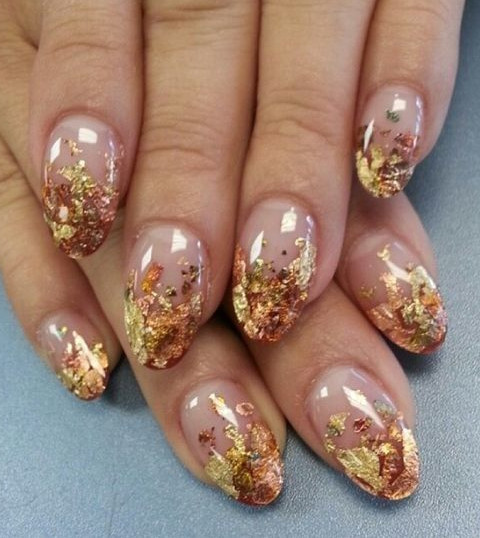 37+ Gorgeous nail-art designs to sparkle this winter 12 Gold Foil nail art