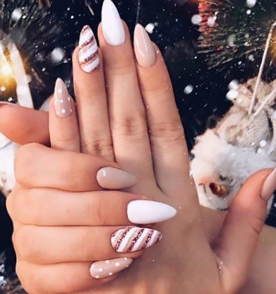 37+ Gorgeous nail-art designs to sparkle this winter 17 candy-cane nail ideas
