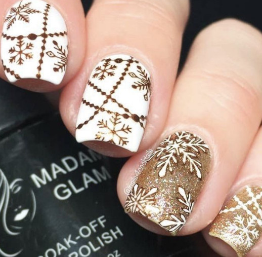 37+ Gorgeous nail-art designs to sparkle this winter 22 snowflake nail designs