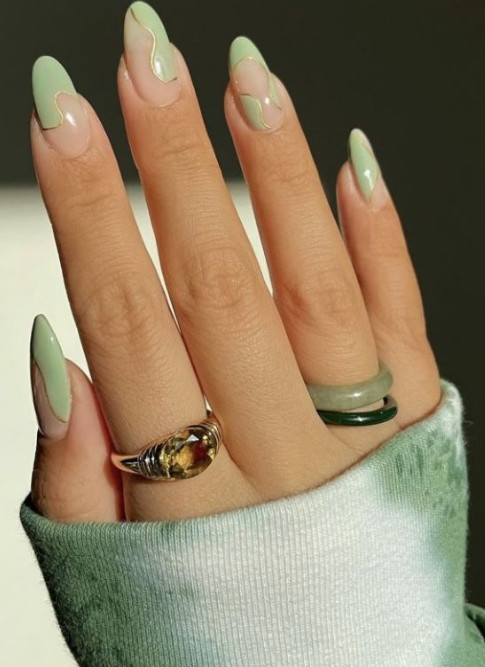 37+ Gorgeous nail-art designs to sparkle this winter 33 green nail art