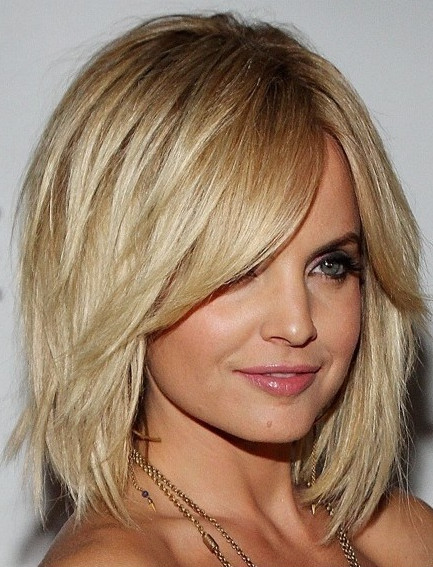 37+ Hottest Haircuts for Women Over 40 That Make Your Hair Look Fuller