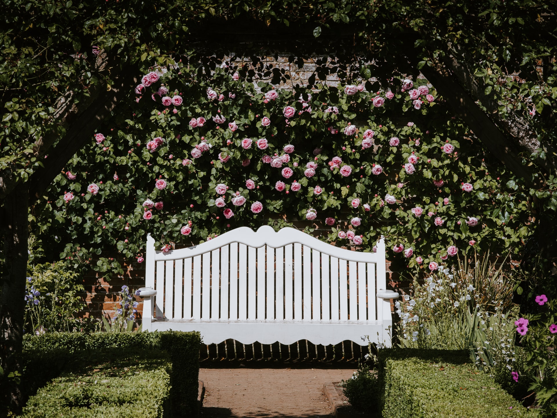 garden-furniture. 5 Easy Tips to Renew Your Garden