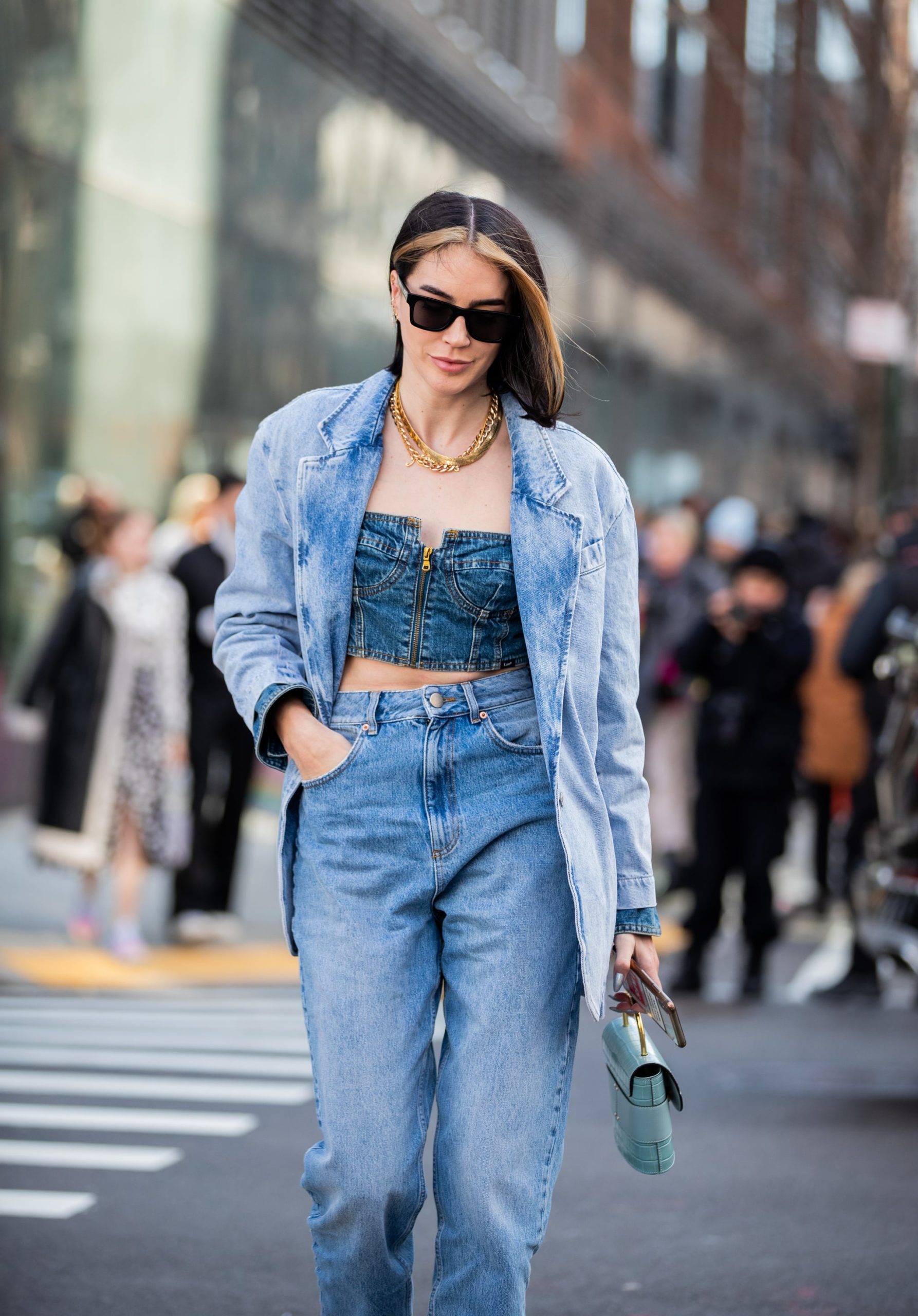 90S Jeans Outfits 2 scaled 60+ Fashionable '90s Ladies Outfit Ideas That Come Back - 36