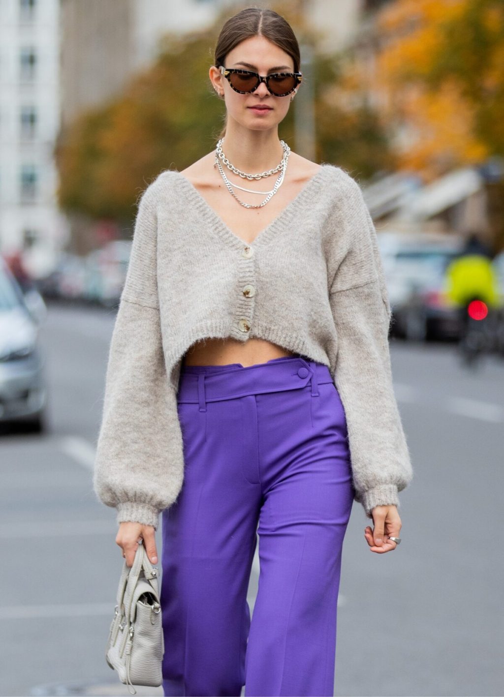 Cropped Cardigans 60+ Fashionable '90s Ladies Outfit Ideas That Come Back - 49