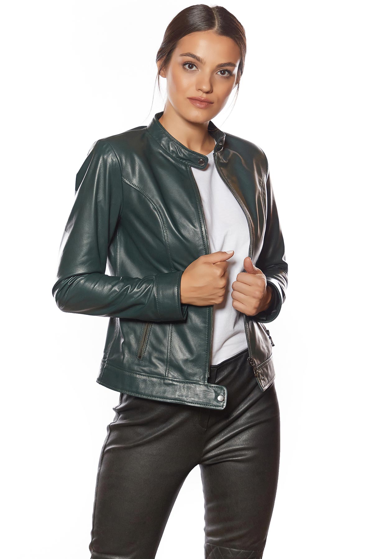 Leather jackets 1 60+ Fashionable '90s Ladies Outfit Ideas That Come Back - 43