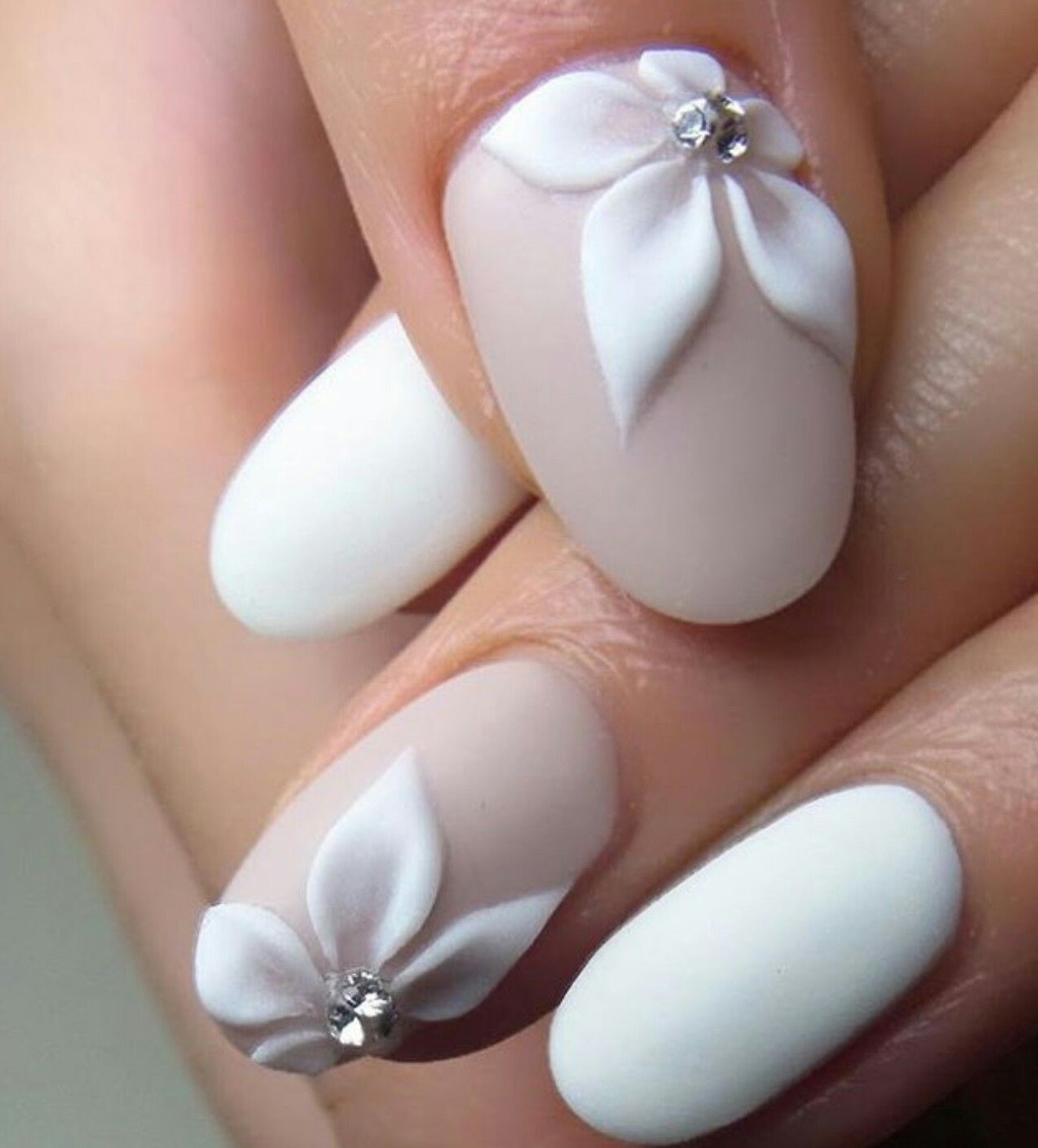 white flowers 90+ Hottest 3D Acrylic Nails With Flower Designs - 12 3D acrylic nails with flower designs