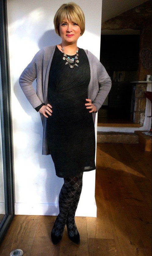 2021-12-05_020451 Stylish work outfit ideas for women over 50 to inspire you