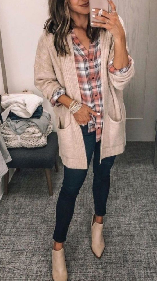 2021-12-05_022639 Stylish work outfit ideas for women over 50 to inspire you