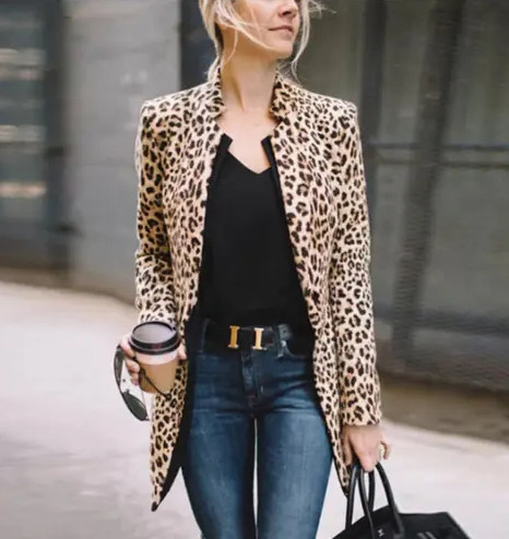 2021-12-05_030822 Stylish work outfit ideas for women over 50 to inspire you