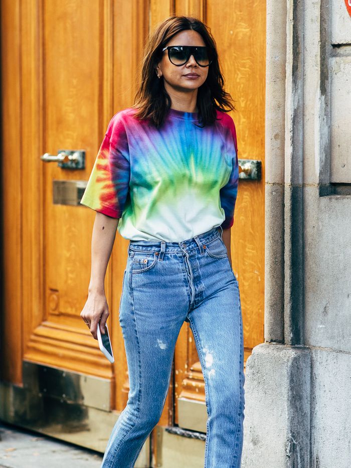 60+ Hot Trending Clothes for Teenage Girl 15 Basic T shirt with jeans. 3 60+ Hot Trending Clothes for Teenage Girl - 14