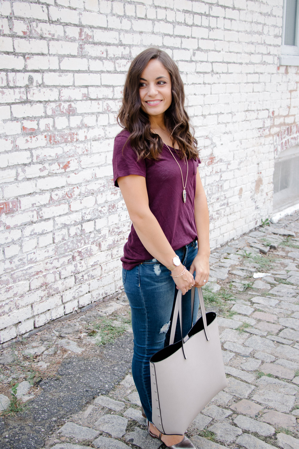 60+ Hot Trending Clothes for Teenage Girl 7 Basic T shirt with jeans.. 2 60+ Hot Trending Clothes for Teenage Girl - 6