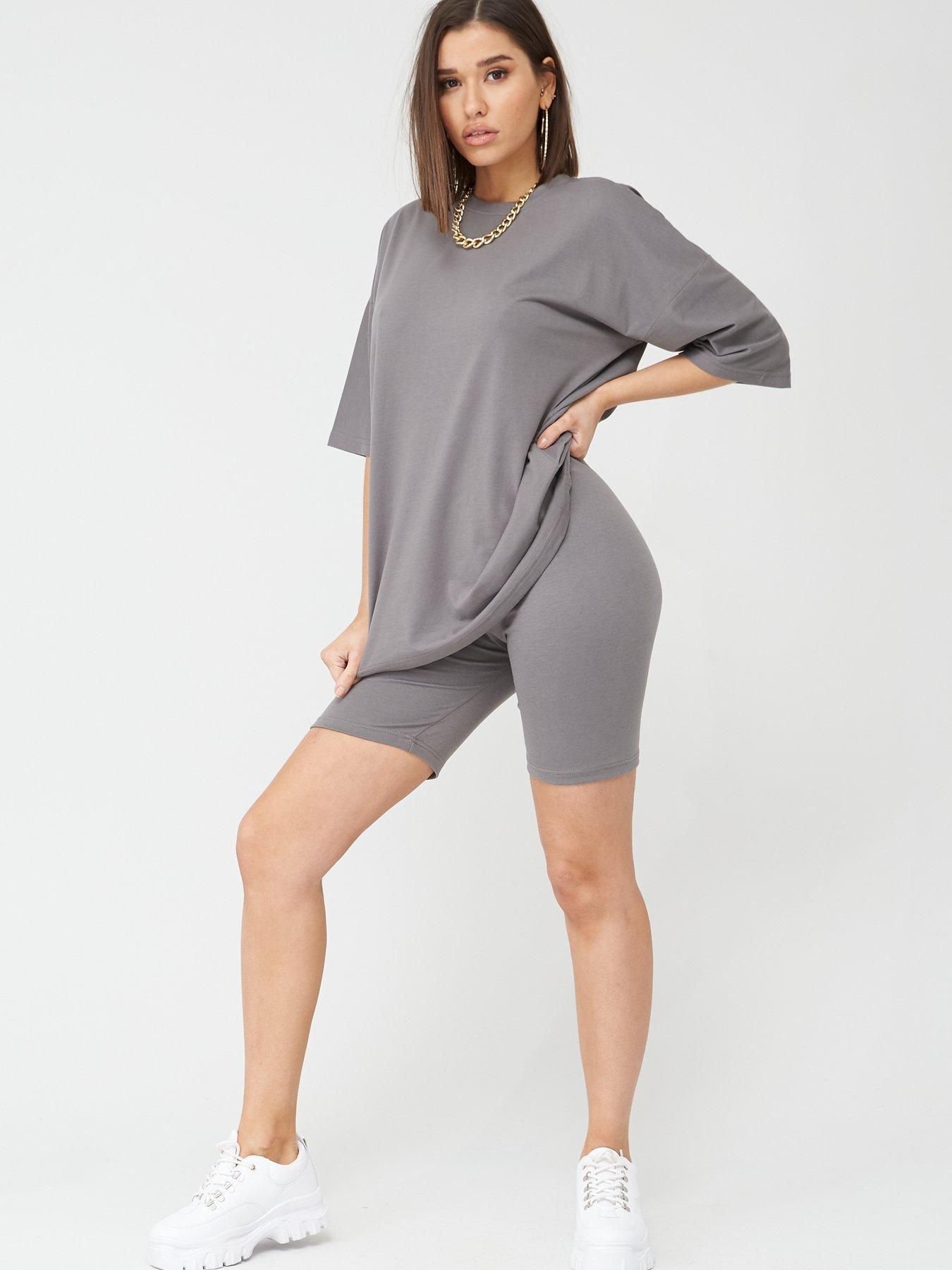 Casual oversized t-shirt and shorts.